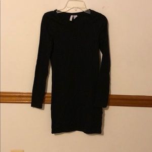 Black bodycon dress